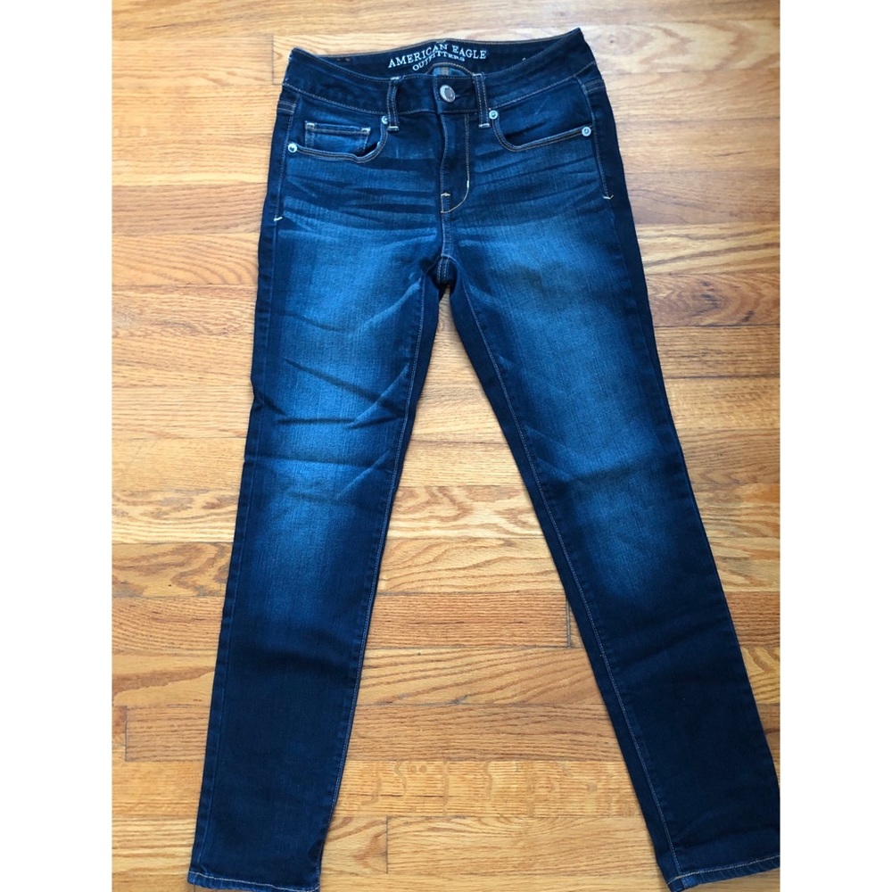 American Eagle Size 2 skinny jeans